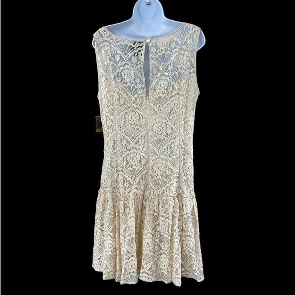 Gabby Skye Cream Lace Overlay Sleeveless Special Occasion Shift Dress Size 14 - Picture 5 of 8